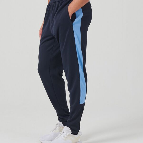 Knitted tracksuit pants Thumbnail